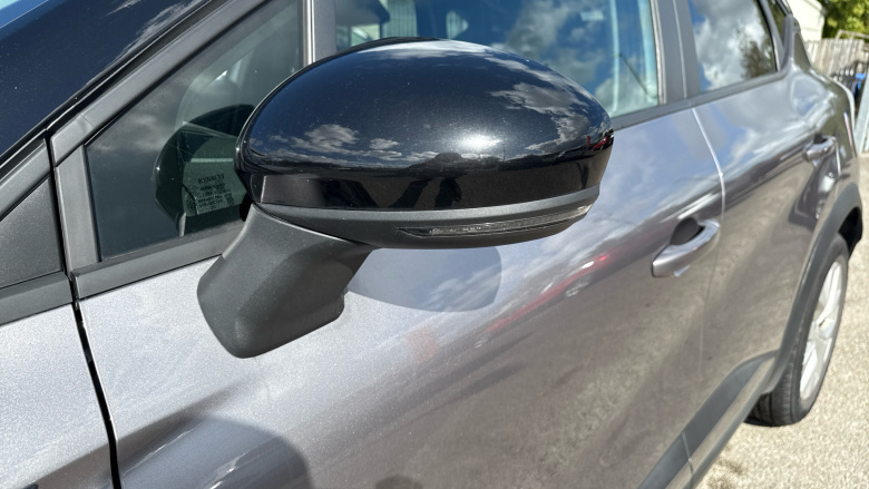 Renault Captur 1.3 TCE 130 Iconic 5dr Petrol Hatchback